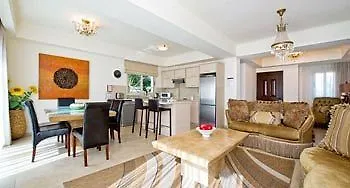 Вилла Amadora Luxury Villas