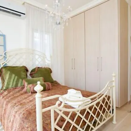 Amadora Luxury Villas