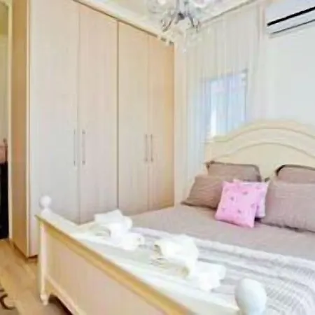Villa Amadora Luxury Villas Pernera