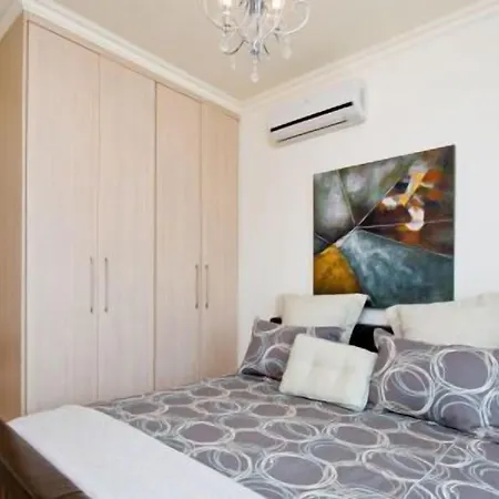 Villa Amadora Luxury Villas