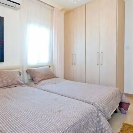 Villa Amadora Luxury Villas Pernera