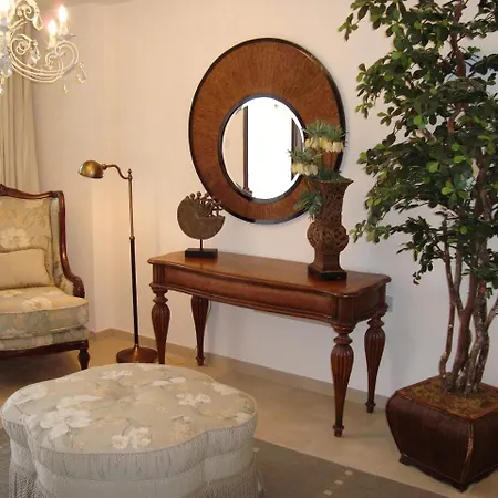 Amadora Luxury Villas *